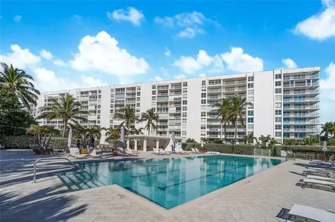 605 Ocean Drive Key Biscayne FL 33149