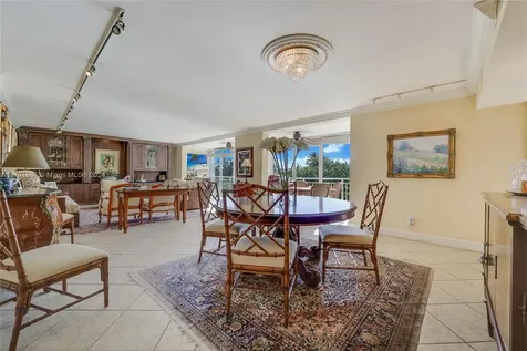 605 Ocean Drive Key Biscayne FL 33149