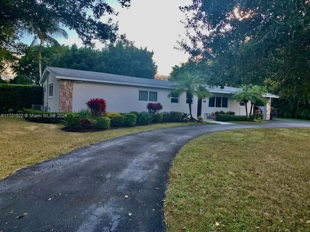 11028 SW 91st Street Miami FL 33176