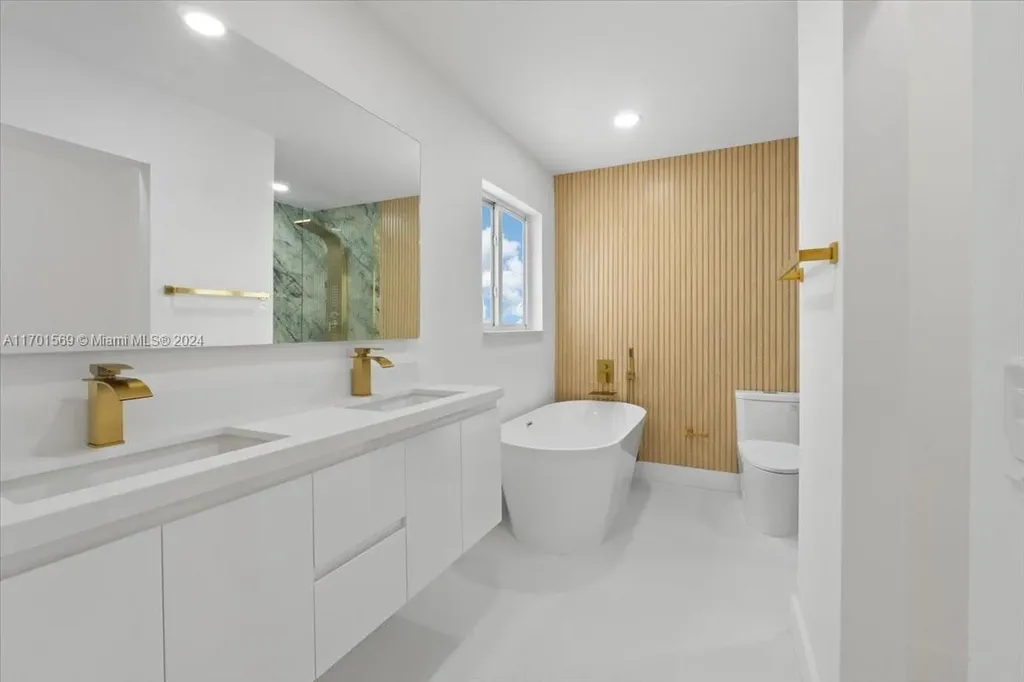9751 SW 219th Street Cutler Bay FL 33190