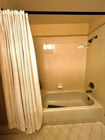 10244 NW 51st Terrace Doral FL 33178