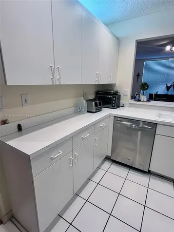 10244 NW 51st Terrace Doral FL 33178