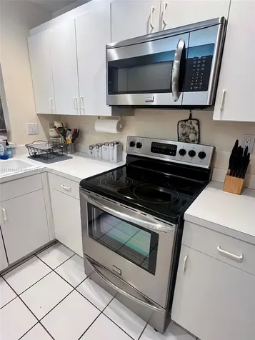 10244 NW 51st Terrace Doral FL 33178