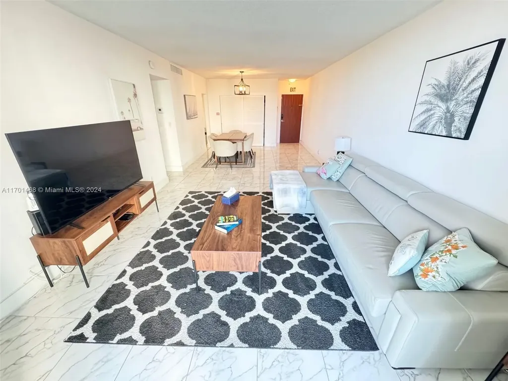 3901 S Ocean Drive Hollywood FL 33019