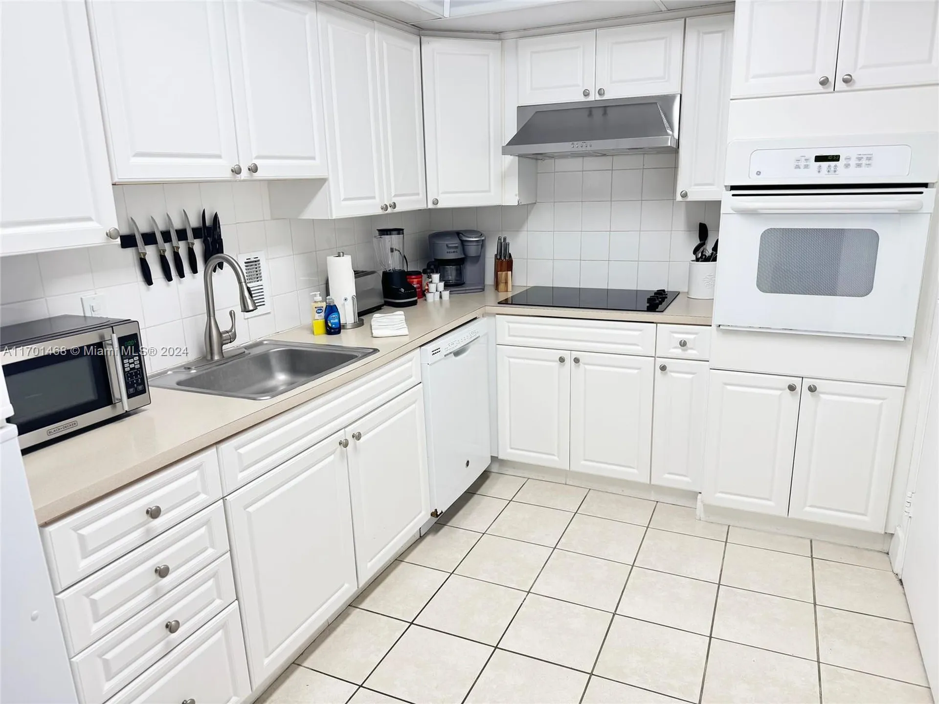 3901 S Ocean Drive Hollywood FL 33019