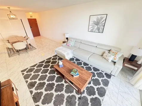 3901 S Ocean Drive Hollywood FL 33019