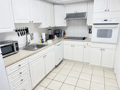 3901 S Ocean Drive Hollywood FL 33019
