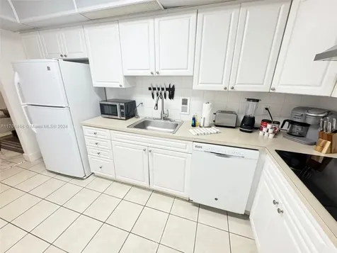 3901 S Ocean Drive Hollywood FL 33019