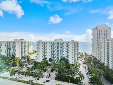 3901 S Ocean Drive Hollywood FL 33019