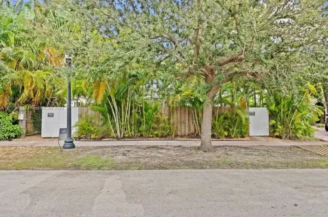 1545 Biarritz Drive Miami Beach FL 33141