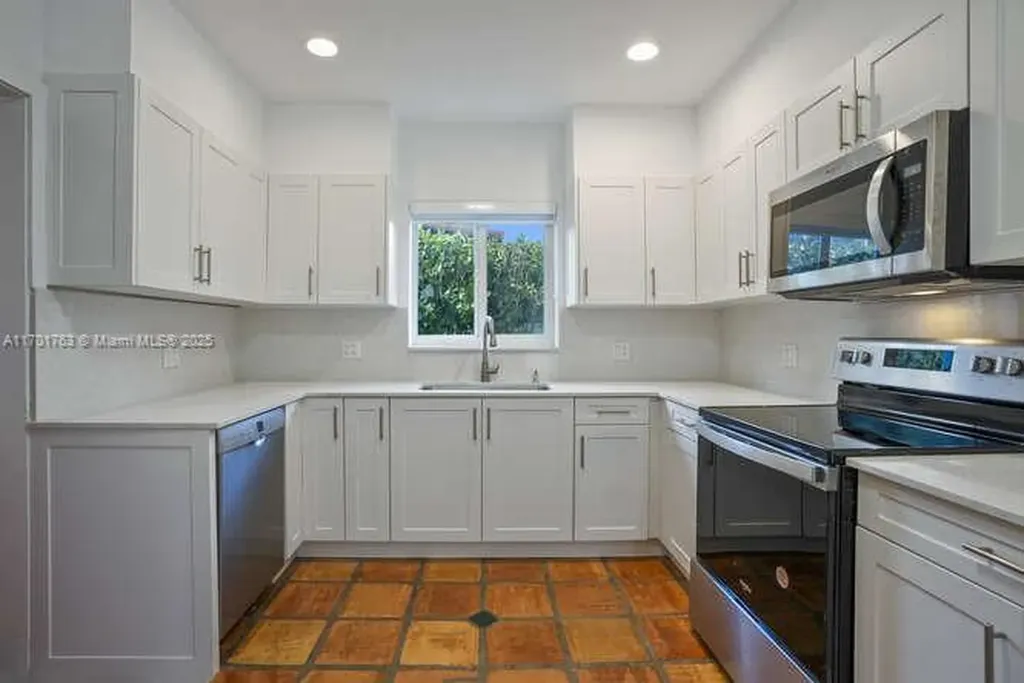 2830 De Soto Boulevard Coral Gables FL 33134