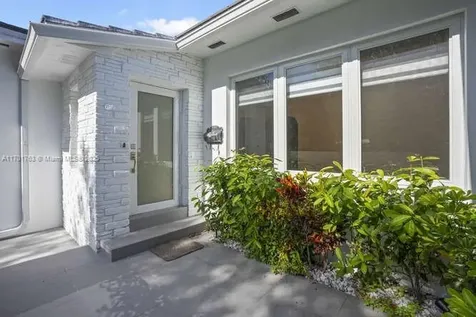 2830 De Soto Boulevard Coral Gables FL 33134