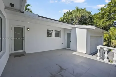 2830 De Soto Boulevard Coral Gables FL 33134