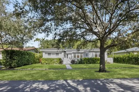 2830 De Soto Boulevard Coral Gables FL 33134