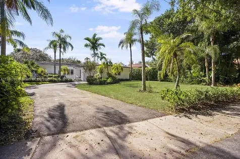 2830 De Soto Boulevard Coral Gables FL 33134