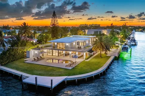 1995 NE 118th Road North Miami FL 33181