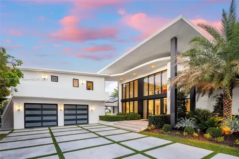 1995 NE 118th Road North Miami FL 33181
