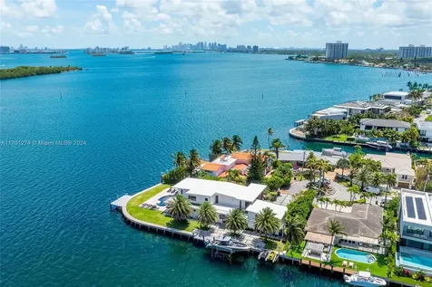 1995 NE 118th Road North Miami FL 33181