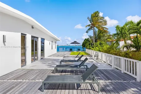 1995 NE 118th Road North Miami FL 33181