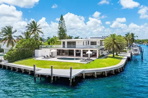 1995 NE 118th Road North Miami FL 33181