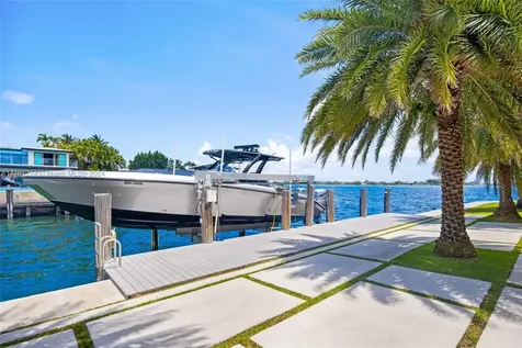 1995 NE 118th Road North Miami FL 33181