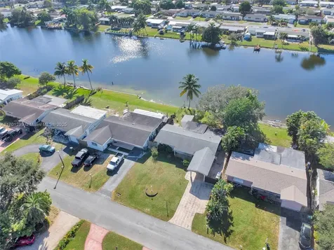 8260 NW 15th Street Pembroke Pines FL 33024