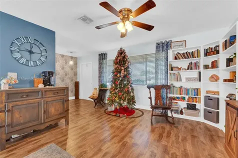 8260 NW 15th Street Pembroke Pines FL 33024