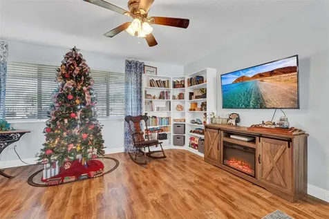 8260 NW 15th Street Pembroke Pines FL 33024