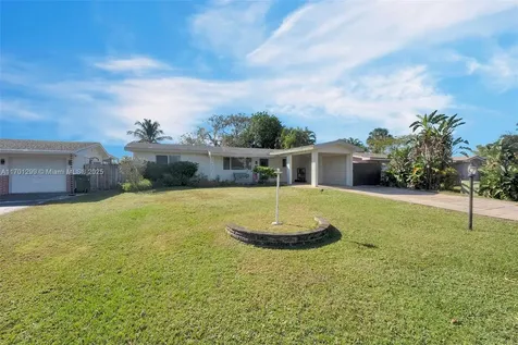 8260 NW 15th Street Pembroke Pines FL 33024