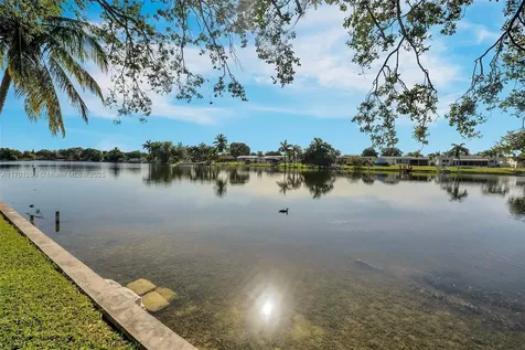 8260 NW 15th Street Pembroke Pines FL 33024