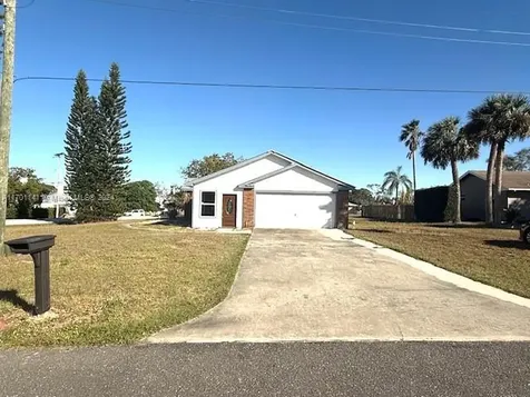 1823 Roberta Avenue Sebring FL 33870