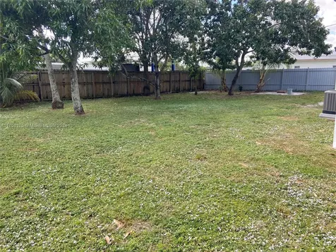 1710 NW 124th Terrace Miami FL 33167