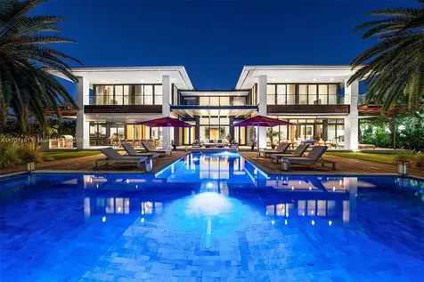 385 Centre Island Golden Beach FL 33160