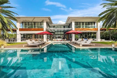 385 Centre Island Golden Beach FL 33160