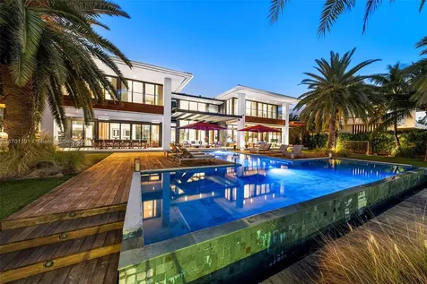 385 Centre Island Golden Beach FL 33160