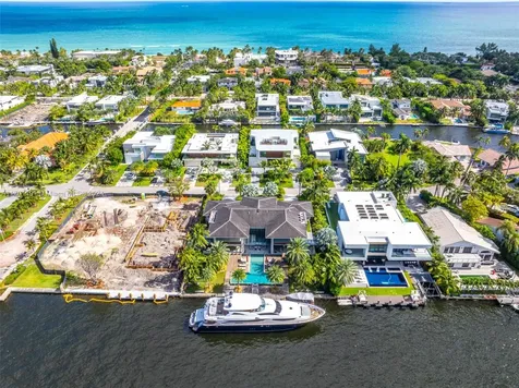 385 Centre Island Golden Beach FL 33160