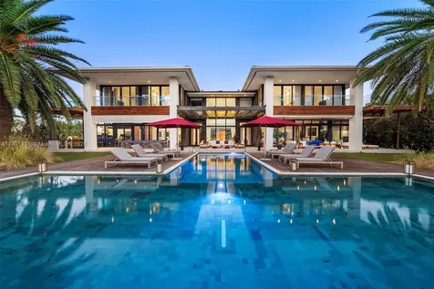 385 Centre Island Golden Beach FL 33160