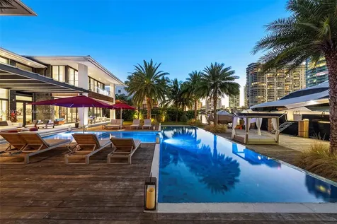 385 Centre Island Golden Beach FL 33160