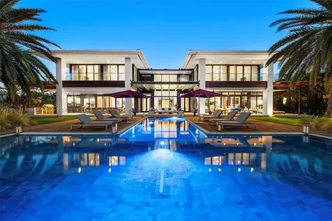 385 Centre Island Golden Beach FL 33160