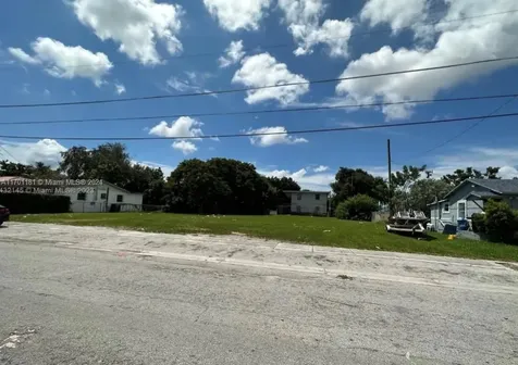 1624 NW 60th Street Miami FL 33142
