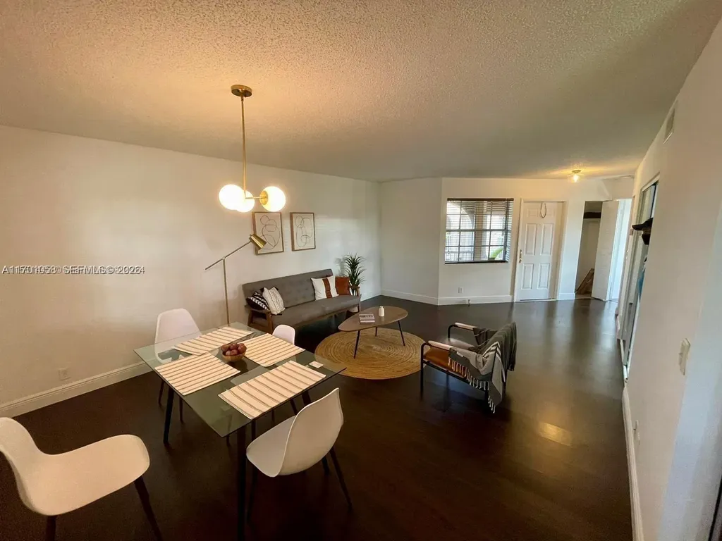 333 SW 86th Avenue Pembroke Pines FL 33025