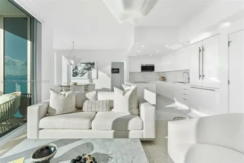 6899 Collins Avenue Miami Beach FL 33141