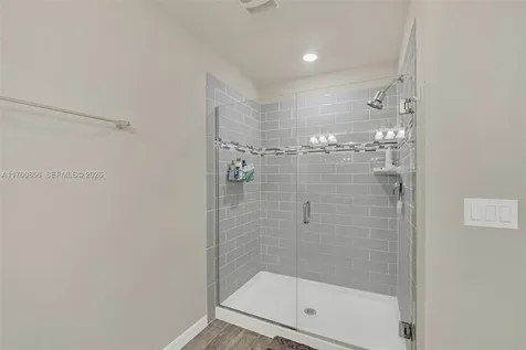 3780 Plainview Drive Orlando FL 32824-9041