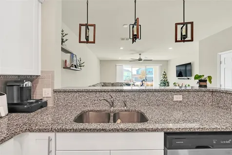 3780 Plainview Drive Orlando FL 32824-9041