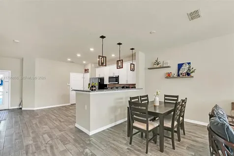 3780 Plainview Drive Orlando FL 32824-9041