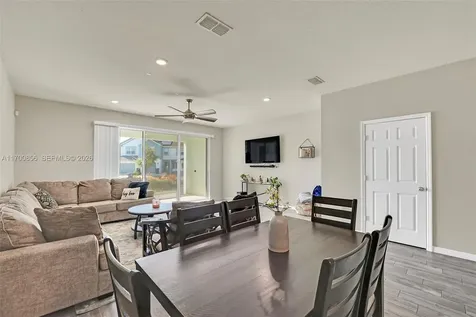 3780 Plainview Drive Orlando FL 32824-9041