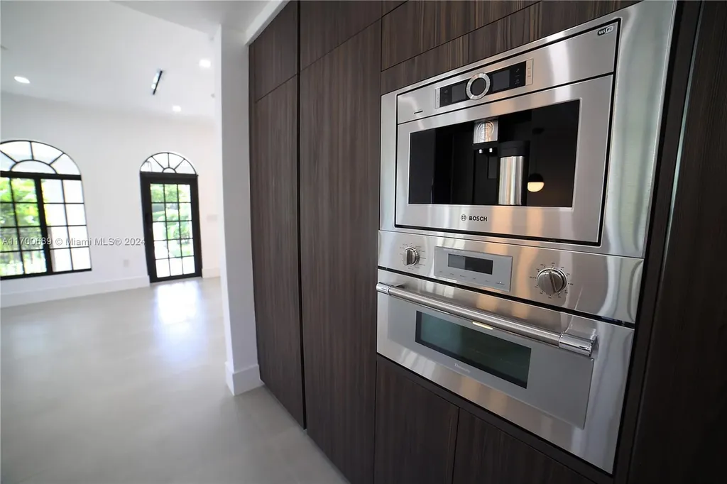 1345 Hollywood Boulevard Hollywood FL 33019