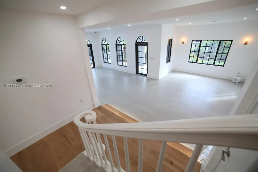 1345 Hollywood Boulevard Hollywood FL 33019