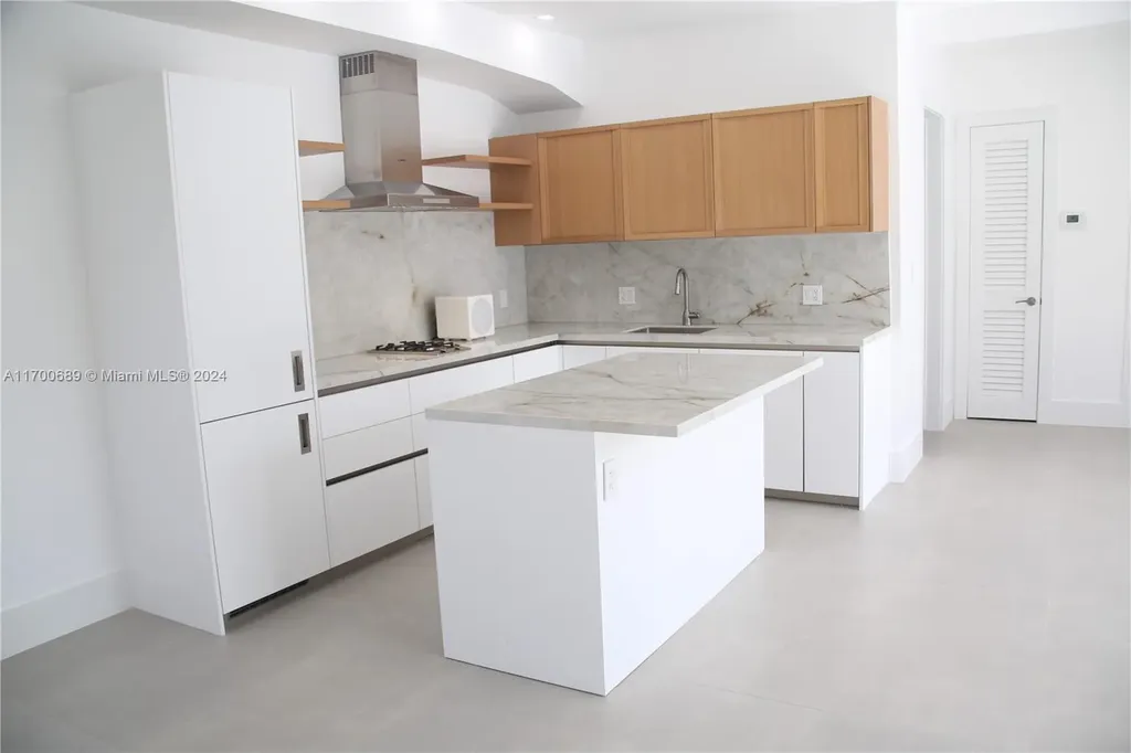 1345 Hollywood Boulevard Hollywood FL 33019