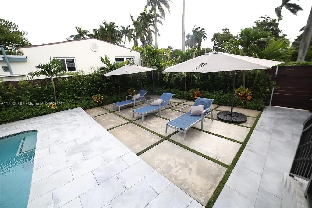 1345 Hollywood Boulevard Hollywood FL 33019